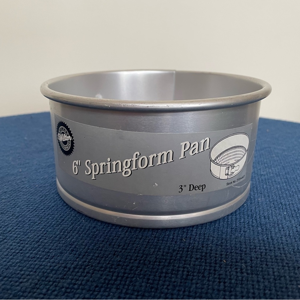Wilton Springform Pan - Picture 3 of 7